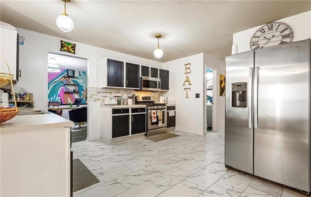 2 bedroom, 3 bathroom, 2,709 sq ft single family residence for sale at 6585 Manor Creek Drive, Douglasville, GA 30135 — photo 6