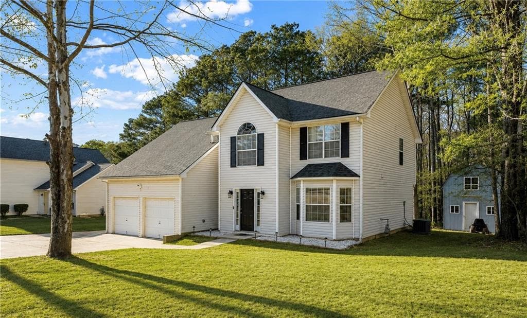 2 bedroom, 3 bathroom, 2,709 sq ft single family residence for sale at 6585 Manor Creek Drive, Douglasville, GA 30135 — photo 1 of 16