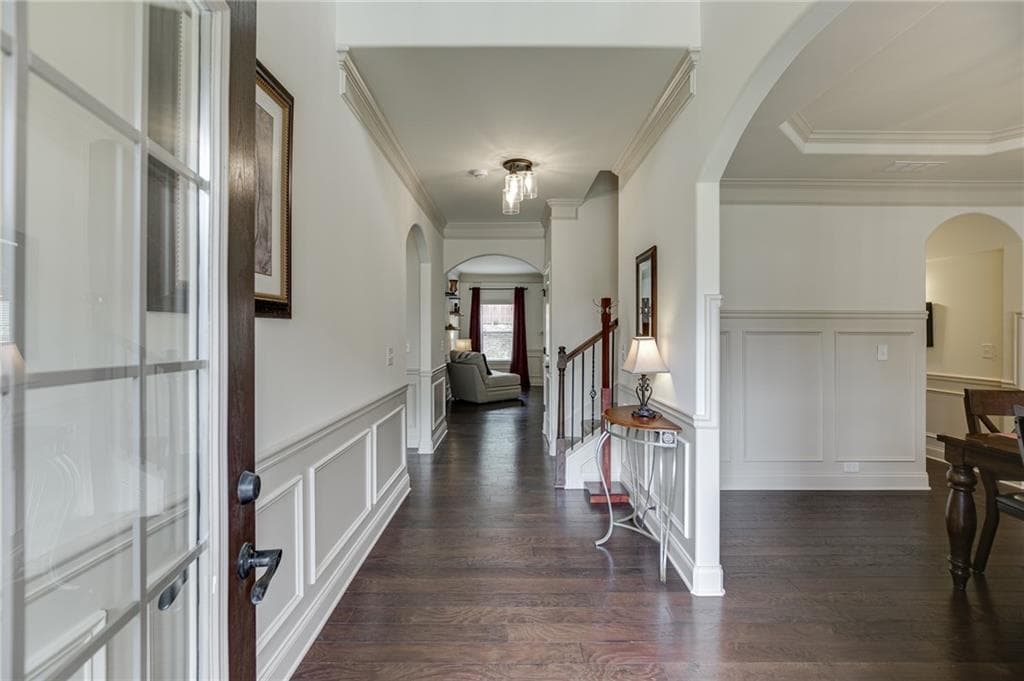 6 bedroom, 5 bathroom, 4,630 sq ft single family residence for sale at 4820 Rockingham Run, Cumming, GA 30040 — photo 4