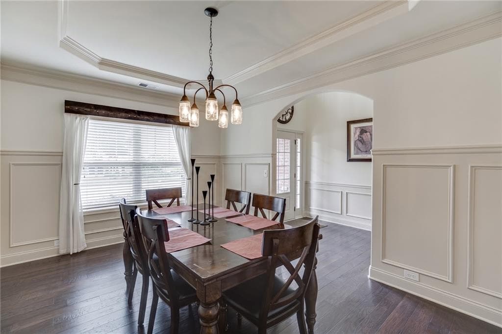 6 bedroom, 5 bathroom, 4,630 sq ft single family residence for sale at 4820 Rockingham Run, Cumming, GA 30040 — photo 7