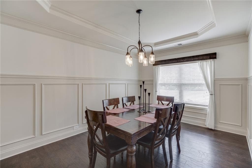 6 bedroom, 5 bathroom, 4,630 sq ft single family residence for sale at 4820 Rockingham Run, Cumming, GA 30040 — photo 8