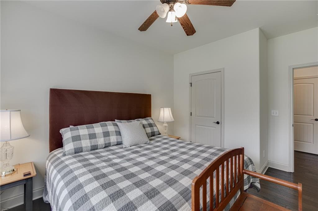 6 bedroom, 5 bathroom, 4,630 sq ft single family residence for sale at 4820 Rockingham Run, Cumming, GA 30040 — photo 10
