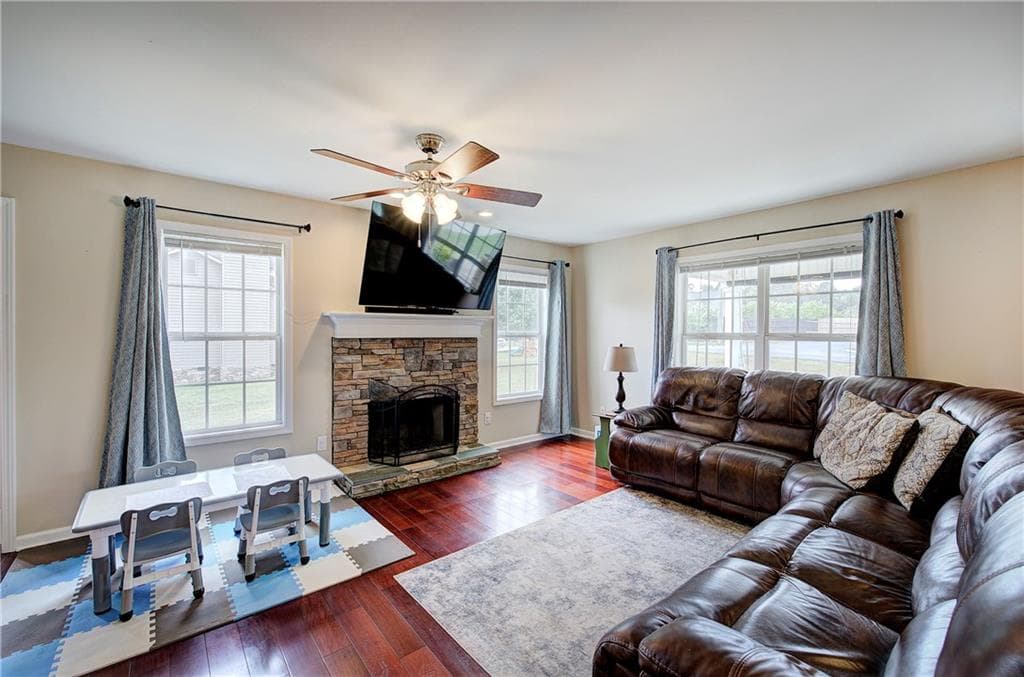 3 bedroom, 2 bathroom, 1,635 sq ft single family residence for sale at 480 Beason Road, Calhoun, GA 30701 — photo 4