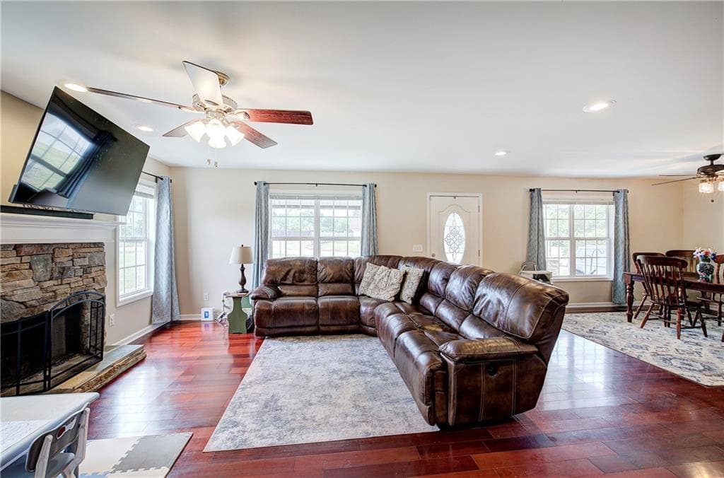 3 bedroom, 2 bathroom, 1,635 sq ft single family residence for sale at 480 Beason Road, Calhoun, GA 30701 — photo 5