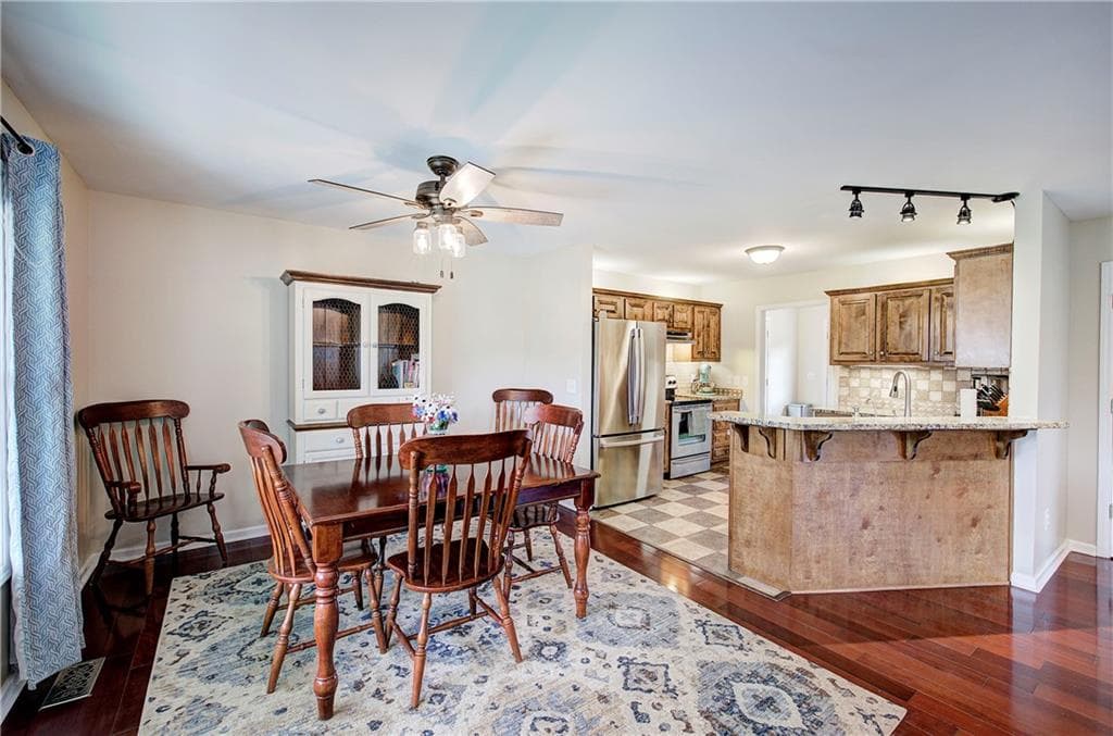 3 bedroom, 2 bathroom, 1,635 sq ft single family residence for sale at 480 Beason Road, Calhoun, GA 30701 — photo 8