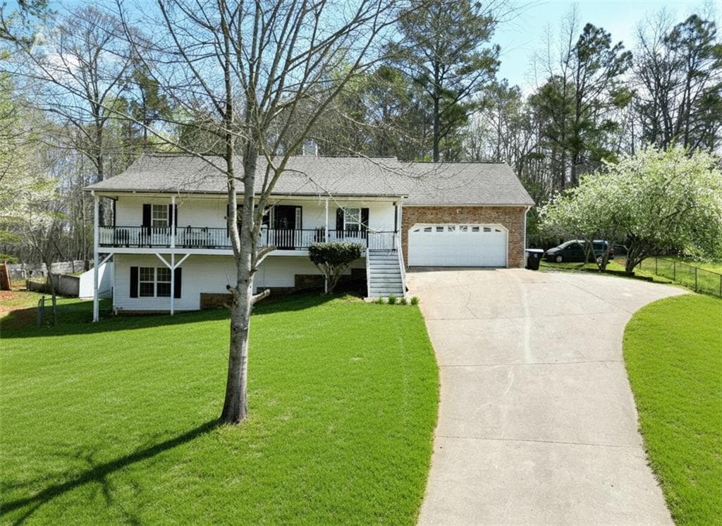 6 bedroom, 2 bathroom, 2,904 sq ft single family residence for sale at 125 Tricias Way, Temple, GA 30179