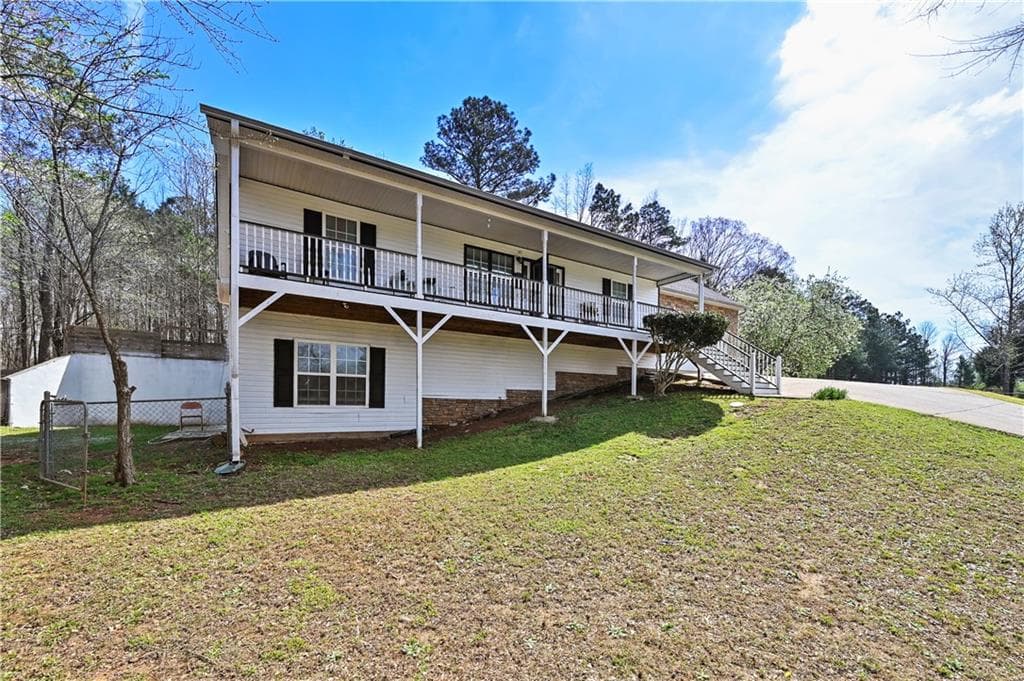 6 bedroom, 2 bathroom, 2,904 sq ft single family residence for sale at 125 Tricias Way, Temple, GA 30179 — photo 3