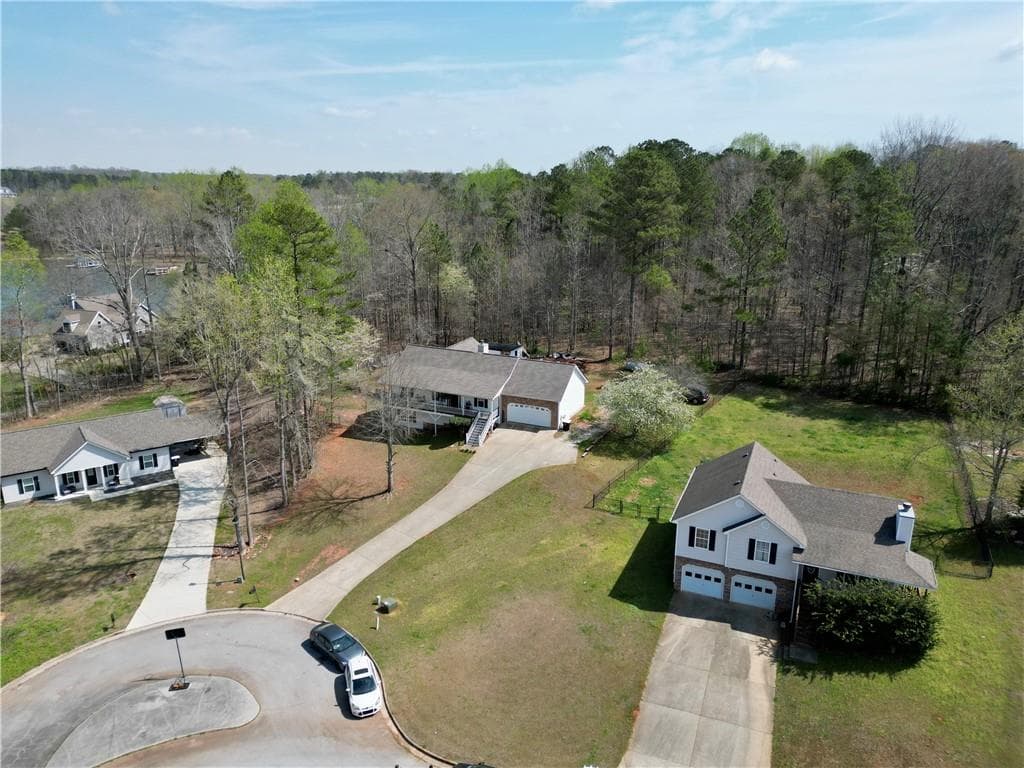 6 bedroom, 2 bathroom, 2,904 sq ft single family residence for sale at 125 Tricias Way, Temple, GA 30179 — photo 6