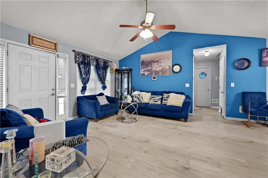 6 bedroom, 2 bathroom, 2,904 sq ft single family residence for sale at 125 Tricias Way, Temple, GA 30179 — photo 7