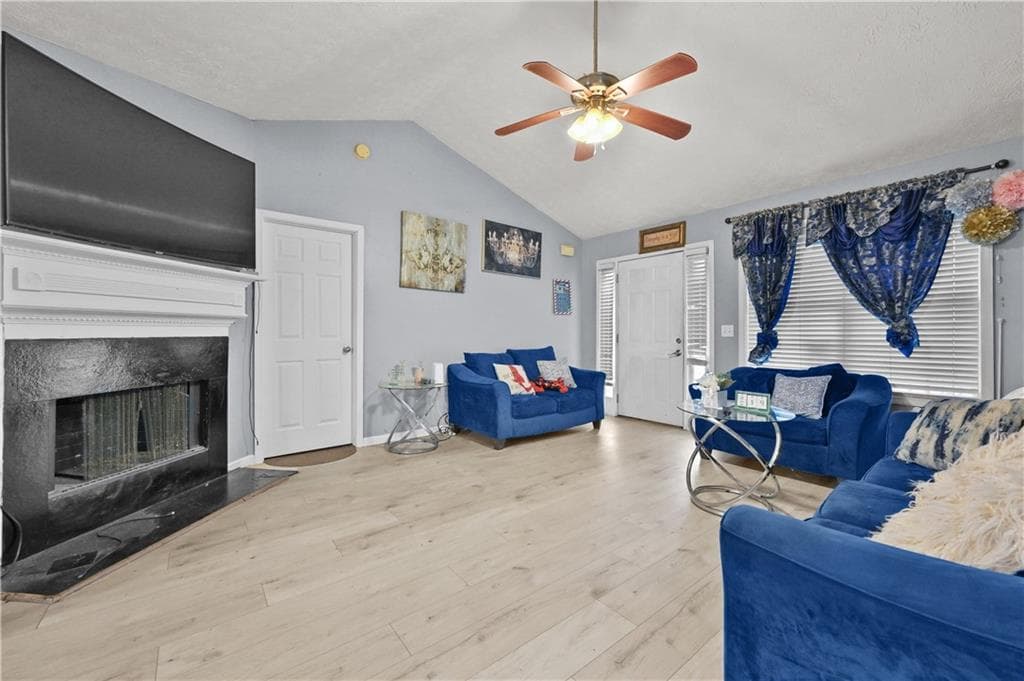 6 bedroom, 2 bathroom, 2,904 sq ft single family residence for sale at 125 Tricias Way, Temple, GA 30179 — photo 8