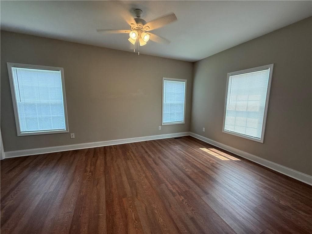 3 bedroom, 2 bathroom single family residence for rent at 519 Liberty Park Drive, Gainesville, GA 30501 for $1,895 a month — photo 5