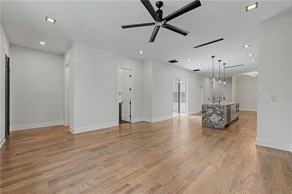 3 bedroom, 3 bathroom, 2,800 sq ft single family residence for sale at 268 Delevan Street, Atlanta, GA 30315 — photo 7