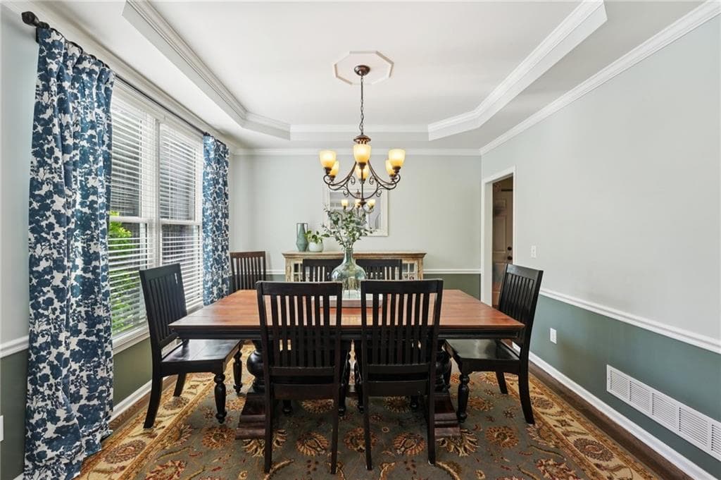 6 bedroom, 5 bathroom, 4,854 sq ft single family residence for sale at 5980 Wilmington Court, Cumming, GA 30040 — photo 7