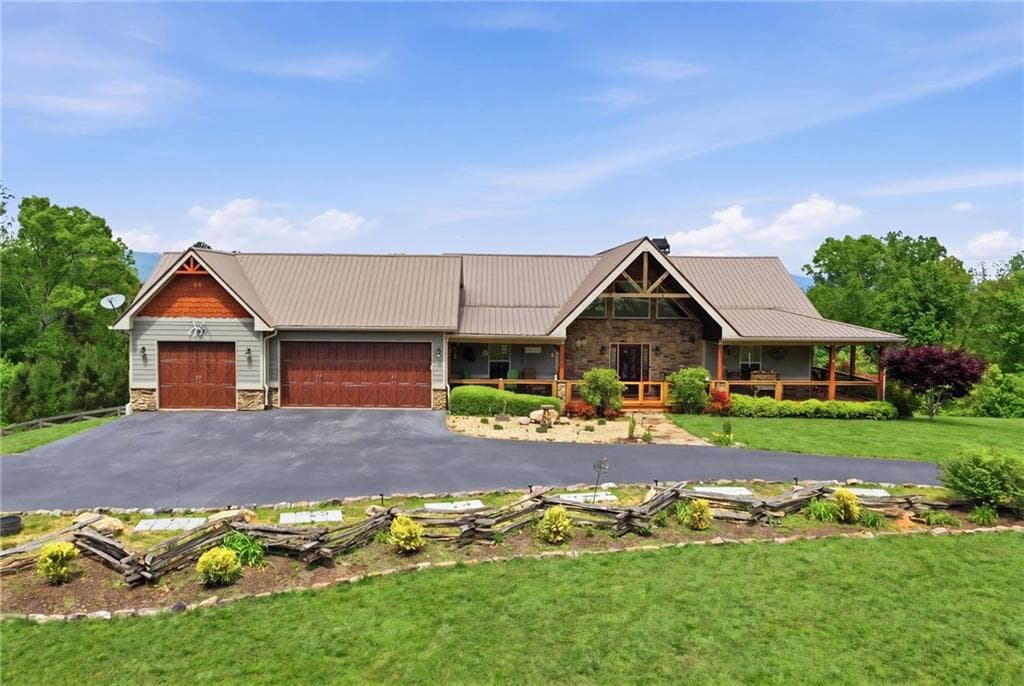 3 bedroom, 3 bathroom, 3,514 sq ft single family residence for sale at 89 Old Steele Hollow, Dahlonega, GA 30533