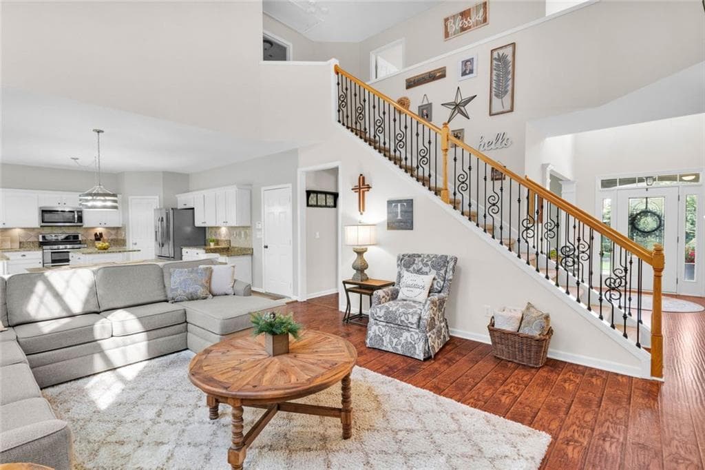5 bedroom, 4 bathroom, 3,694 sq ft single family residence under contract at 517 Elkhorn Place, Woodstock, GA 30189 — photo 10