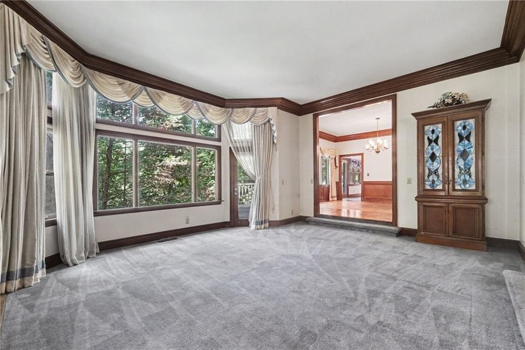 5 bedroom, 5 bathroom, 5,032 sq ft single family residence for sale at 6415 River Chase Circle, Sandy Springs, GA 30328 — photo 7