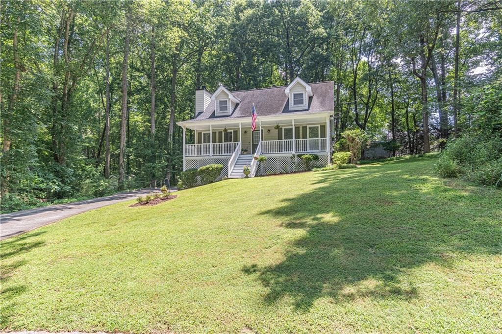 3 bedroom, 2 bathroom single family residence for rent at 5747 Starboard Court, Buford, GA 30518 for $2,350 a month — photo 2