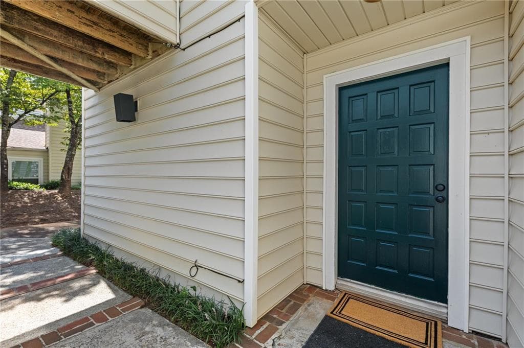 3 bedroom, 3 bathroom, 1,780 sq ft townhouse for sale at 708 Serramonte Drive, Marietta, GA 30068 — photo 2