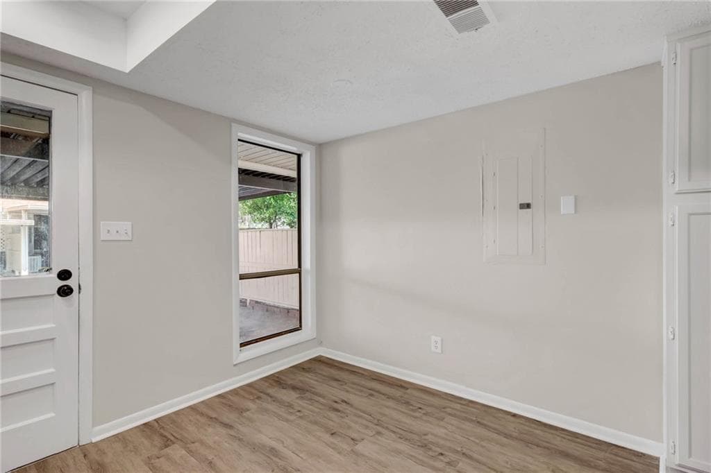 3 bedroom, 3 bathroom, 1,780 sq ft townhouse for sale at 708 Serramonte Drive, Marietta, GA 30068 — photo 9