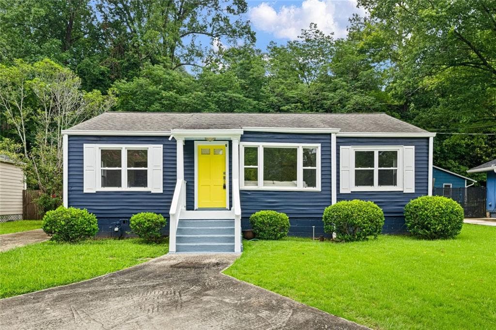 2 bedroom, 1 bathroom, 1,170 sq ft single family residence for sale at 1097 Shepherds Lane, Atlanta, GA 30324 — photo 3