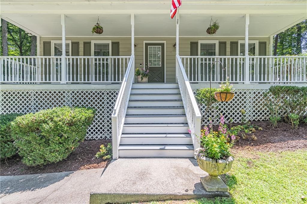 3 bedroom, 2 bathroom single family residence for rent at 5747 Starboard Court, Buford, GA 30518 for $2,350 a month — photo 6