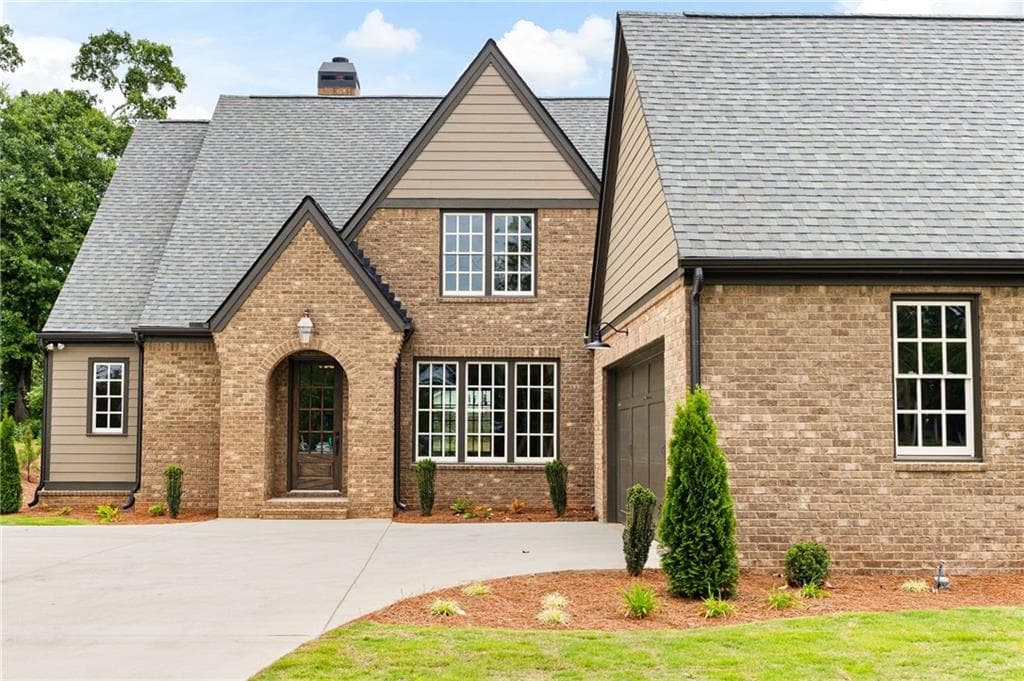 4 bedroom, 4 bathroom, 2,763 sq ft single family residence for sale at 1818 Maple Street, Carrollton, GA 30117 — photo 5