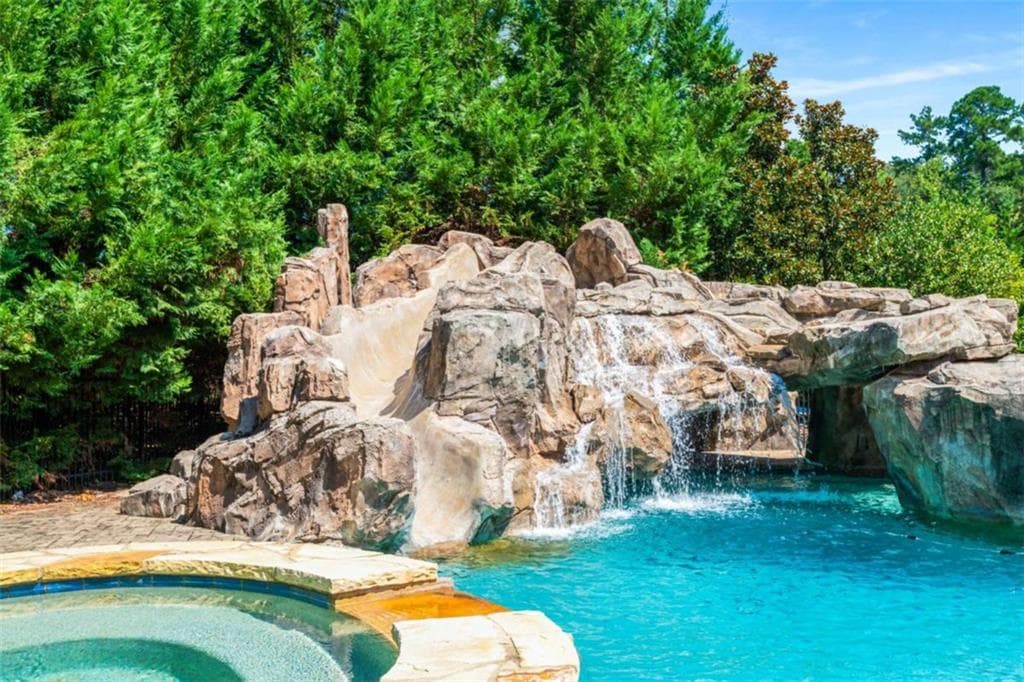 5 bedroom, 9 bathroom, 12,807 sq ft single family residence for sale at 2340 Thisel Down Drive, Statham, GA 30666 — photo 4