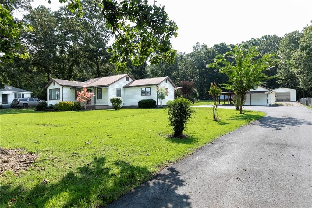 2 bedroom, 1 bathroom, 1,022 sq ft single family residence for sale at 3186 Highway 411, White, GA 30184 — photo 6