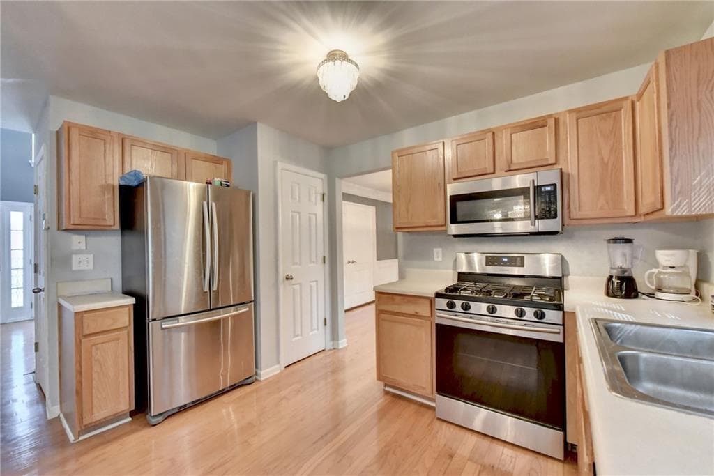 4 bedroom, 3 bathroom, 2,330 sq ft single family residence for rent at 5064 MICHAEL JAY Street, Snellville, GA 30039 for $2,395 a month — photo 5