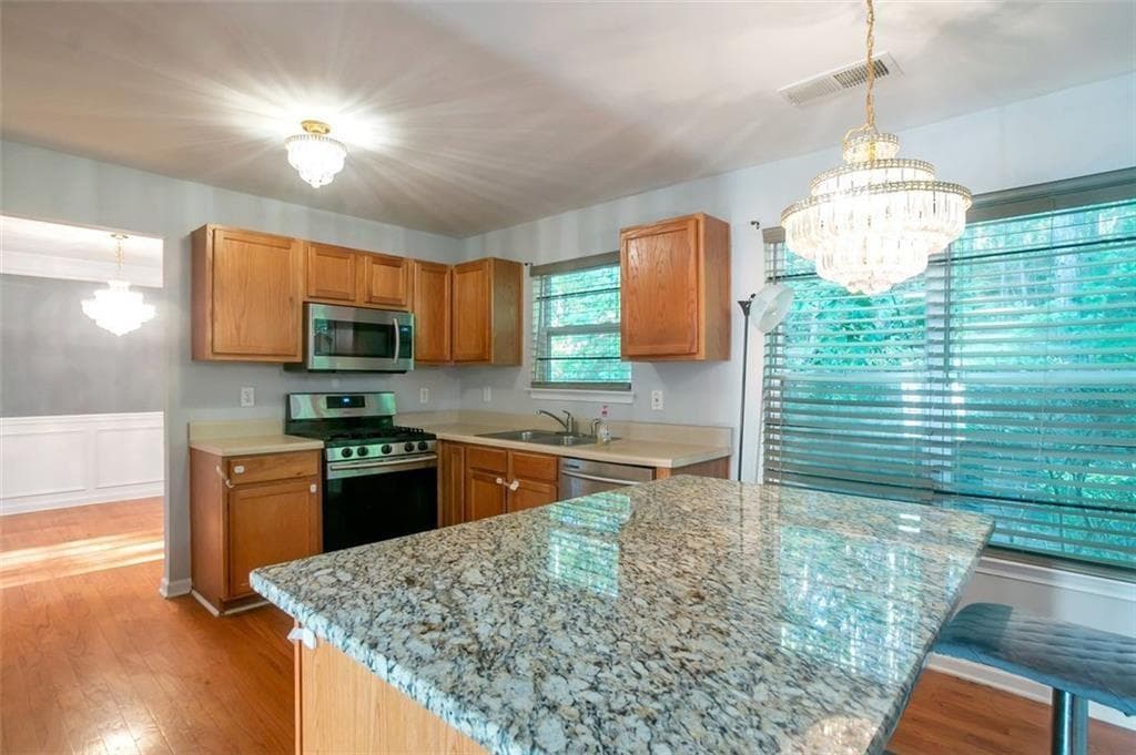4 bedroom, 3 bathroom, 2,330 sq ft single family residence for rent at 5064 MICHAEL JAY Street, Snellville, GA 30039 for $2,395 a month — photo 7