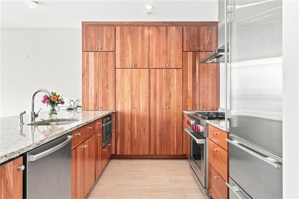 1 bedroom, 1 bathroom, 930 sq ft condominium for sale at 3325 Piedmont Road 1910, Atlanta, GA 30305 — photo 8