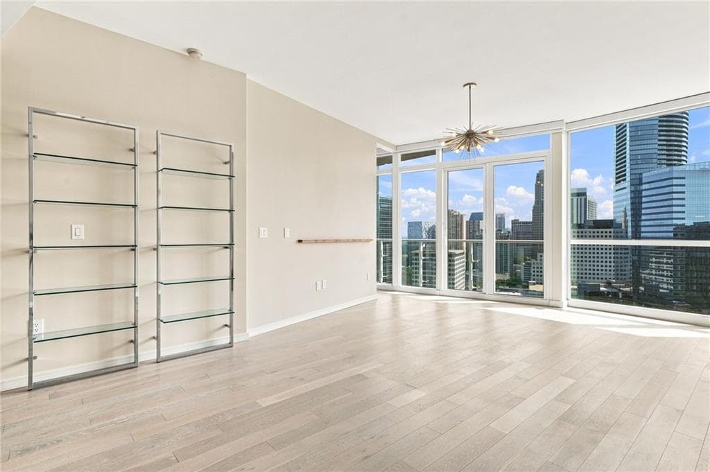 1 bedroom, 1 bathroom, 930 sq ft condominium for sale at 3325 Piedmont Road 1910, Atlanta, GA 30305 — photo 10