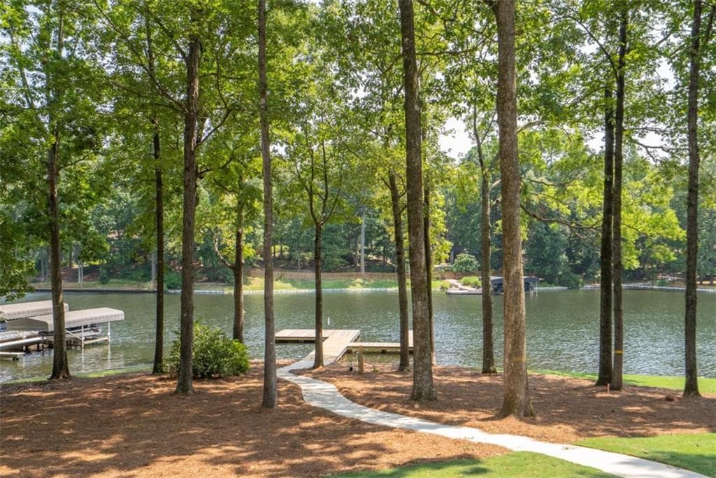 5 bedroom, 5 bathroom, 2,888 sq ft single family residence for sale at 200 Whitney Street, Eatonton, GA 31024 — photo 6