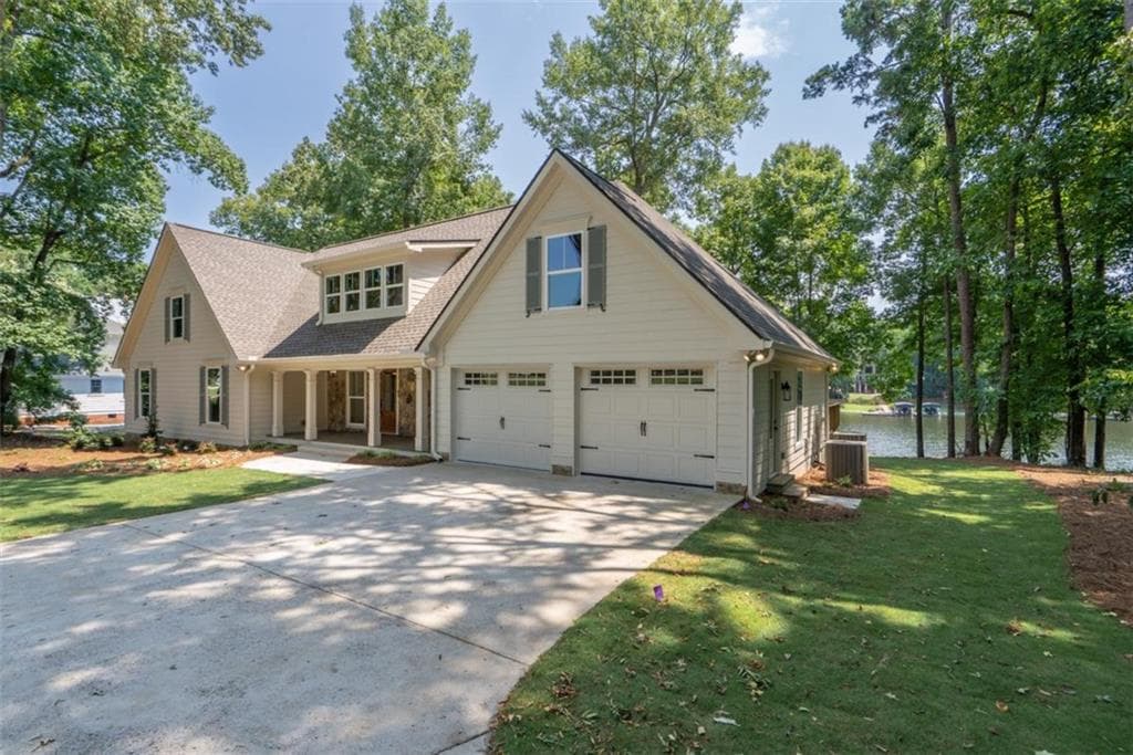 5 bedroom, 5 bathroom, 2,888 sq ft single family residence for sale at 200 Whitney Street, Eatonton, GA 31024 — photo 8