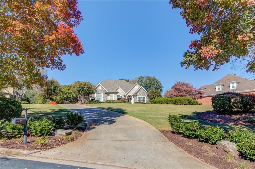 4 bedroom, 4 bathroom single family residence sold at 380 Fairway Circle, Monroe, GA 30656