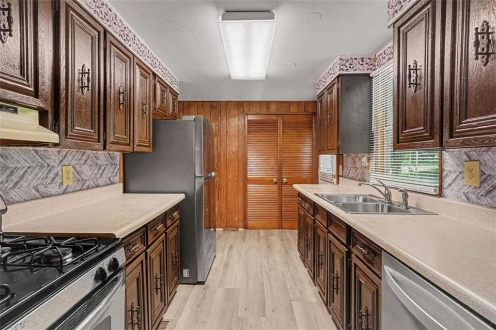 3 bedroom, 2 bathroom, 1,248 sq ft single family residence for sale at 45 E James Circle, Hampton, GA 30228 — photo 6