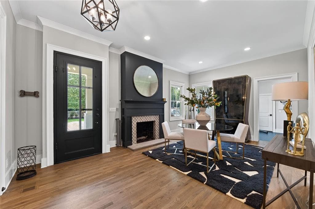 5 bedroom, 5 bathroom, 5,525 sq ft single family residence for sale at 3882 Wieuca Road, Atlanta, GA 30342 — photo 8