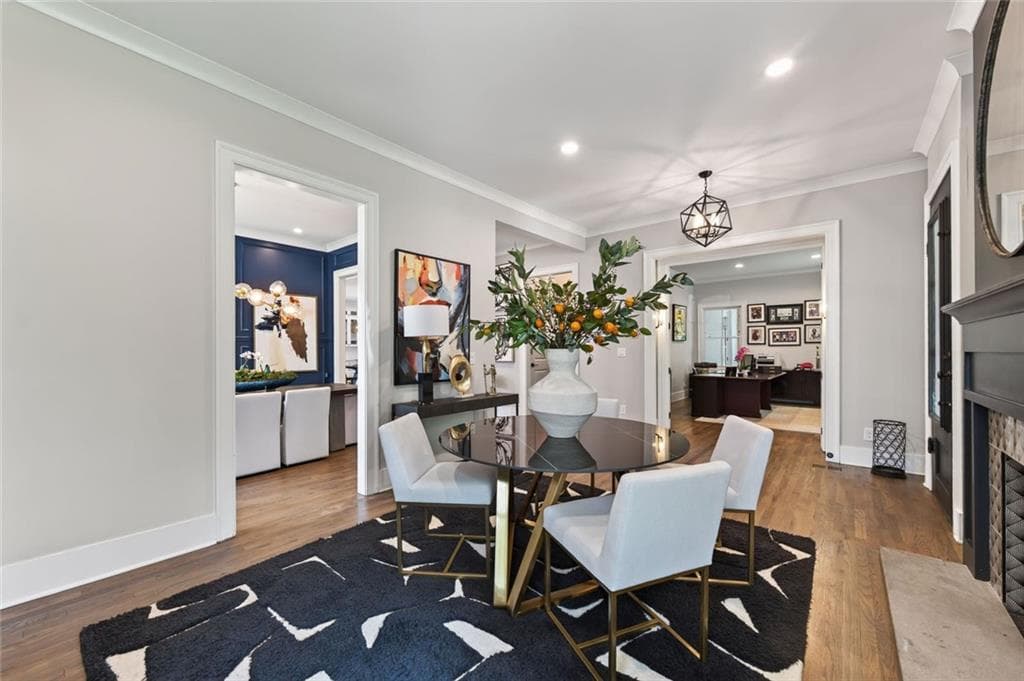 5 bedroom, 5 bathroom, 5,525 sq ft single family residence for sale at 3882 Wieuca Road, Atlanta, GA 30342 — photo 10