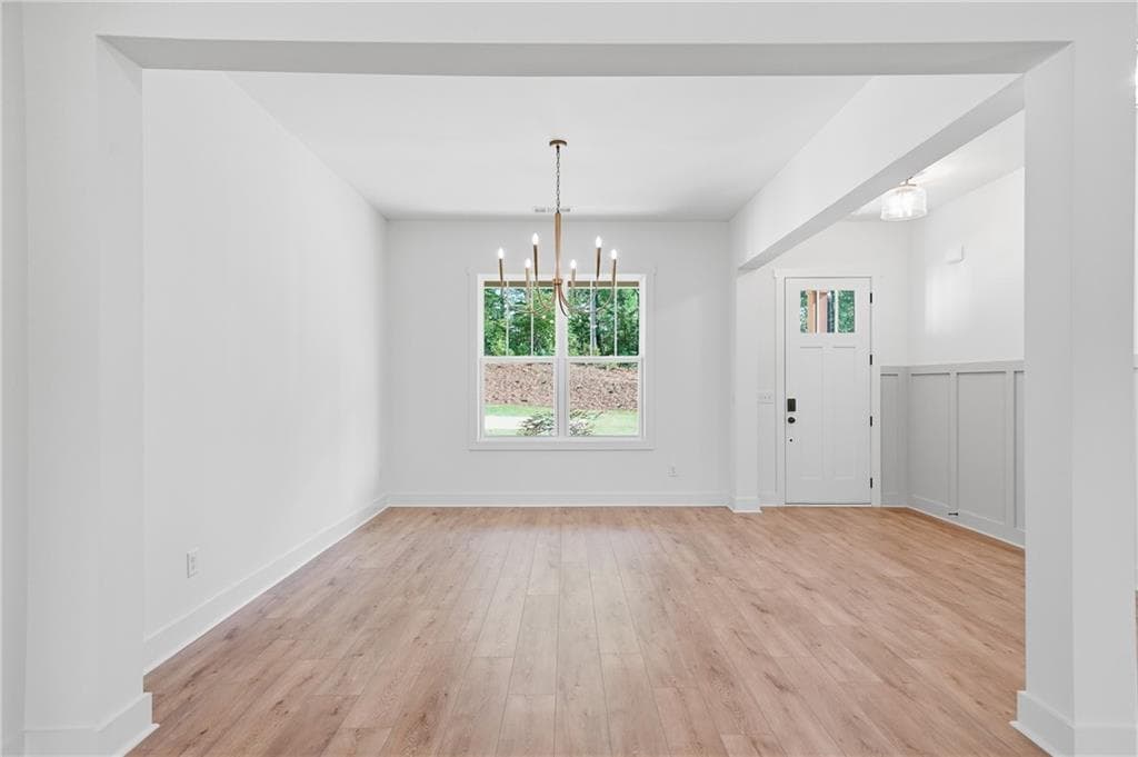 4 bedroom, 4 bathroom, 2,590 sq ft single family residence for sale at 953 Roundtop Road, Ellijay, GA 30540 — photo 5