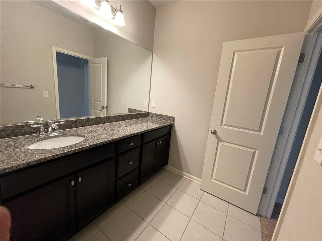 4 bedroom, 4 bathroom, 3,008 sq ft single family residence for rent at 5775 Rialto Way, Cumming, GA 30040 for $2,450 a month — photo 8