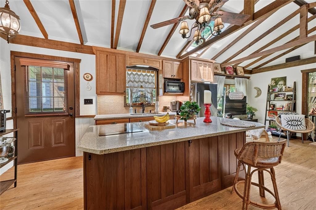 1 bedroom, 1 bathroom, 666 sq ft single family residence under contract at 100 Wing Circle, Ellijay, GA 30536 — photo 8