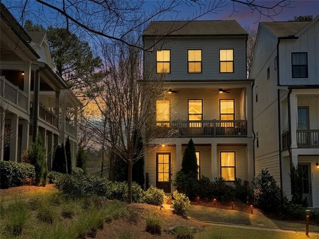 3 bedroom, 4 bathroom, 1,970 sq ft single family residence under contract at 4399 Gillon Circle, Atlanta, GA 30339 — photo 2