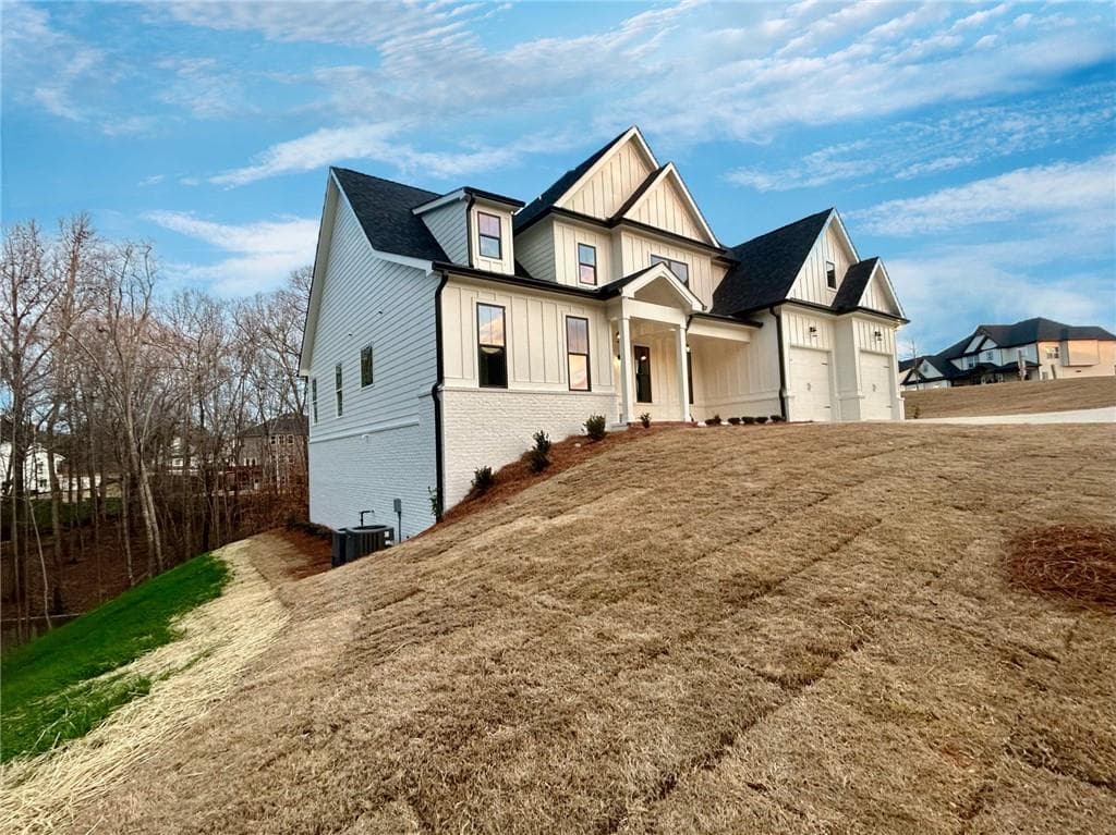 6 bedroom, 4 bathroom, 3,137 sq ft single family residence for sale at 1695 Darby Road, Waleska, GA 30183 — photo 3