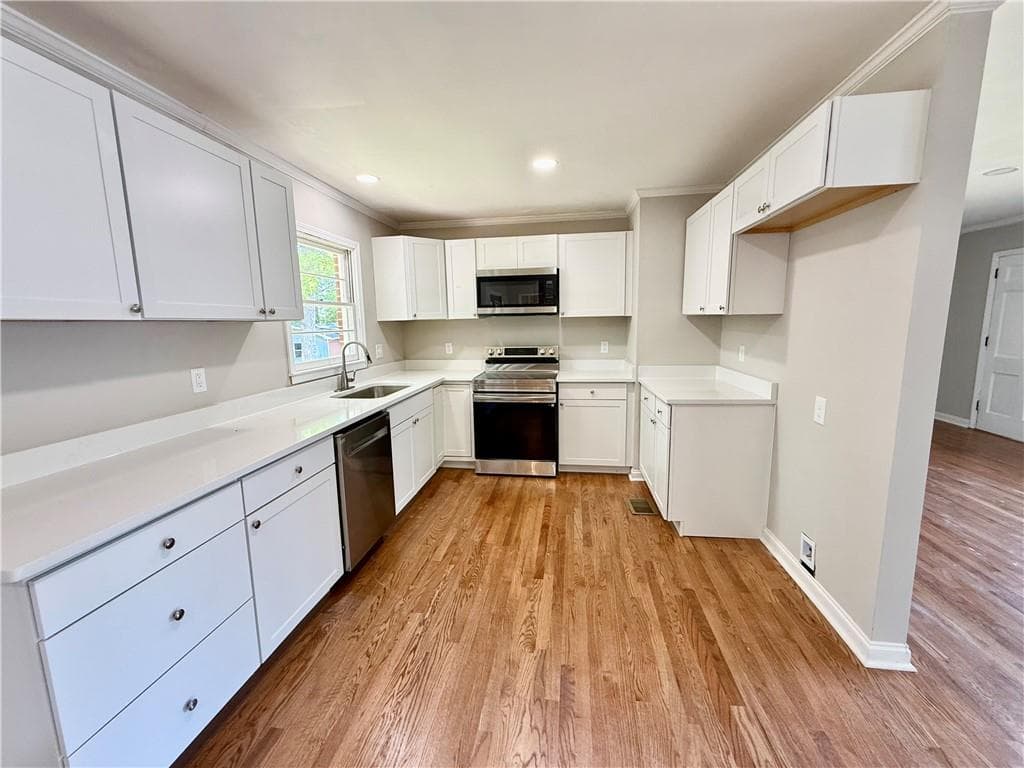 3 bedroom, 2 bathroom, 1,433 sq ft single family residence for sale at 234 N 5th Avenue, Winder, GA 30680 — photo 10