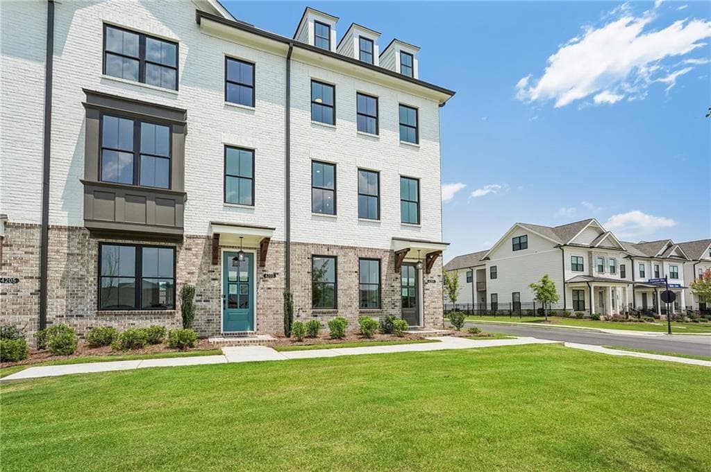 3 bedroom, 4 bathroom, 1,893 sq ft townhouse for sale at 4201 Millcroft Place 220, Buford, GA 30518 — photo 3