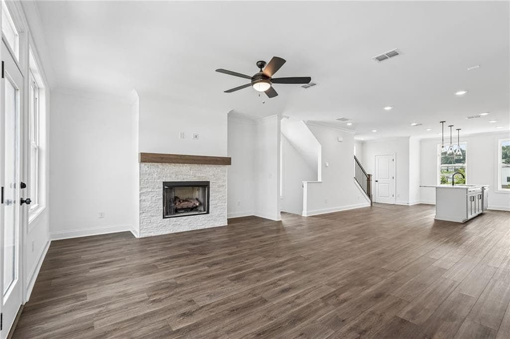 3 bedroom, 4 bathroom, 1,893 sq ft townhouse for sale at 4201 Millcroft Place 220, Buford, GA 30518 — photo 7