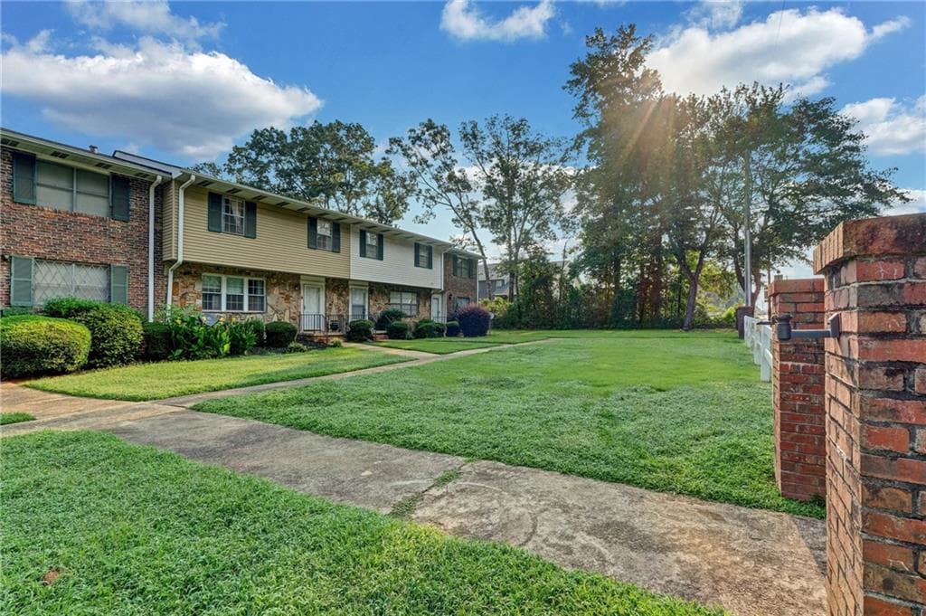 3 bedroom, 3 bathroom, 1,392 sq ft condominium for sale at 501 Carlton Road 1F, Palmetto, GA 30268 — photo 8