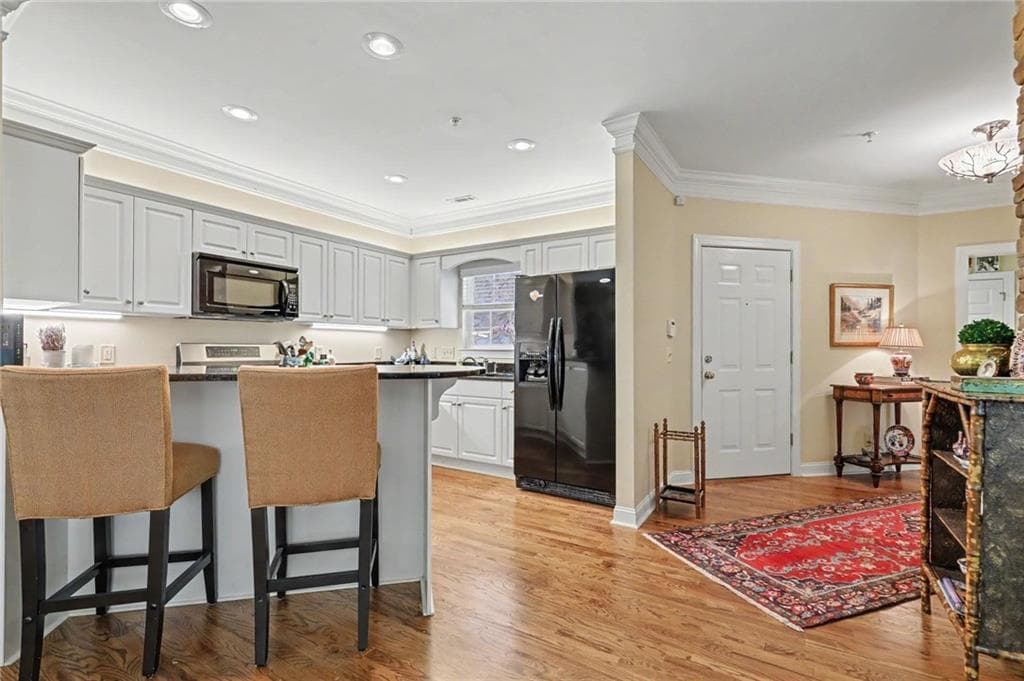 2 bedroom, 2 bathroom, 1,872 sq ft condominium under contract at 751 killearney Way 204F, Clayton, DC 20525 — photo 8