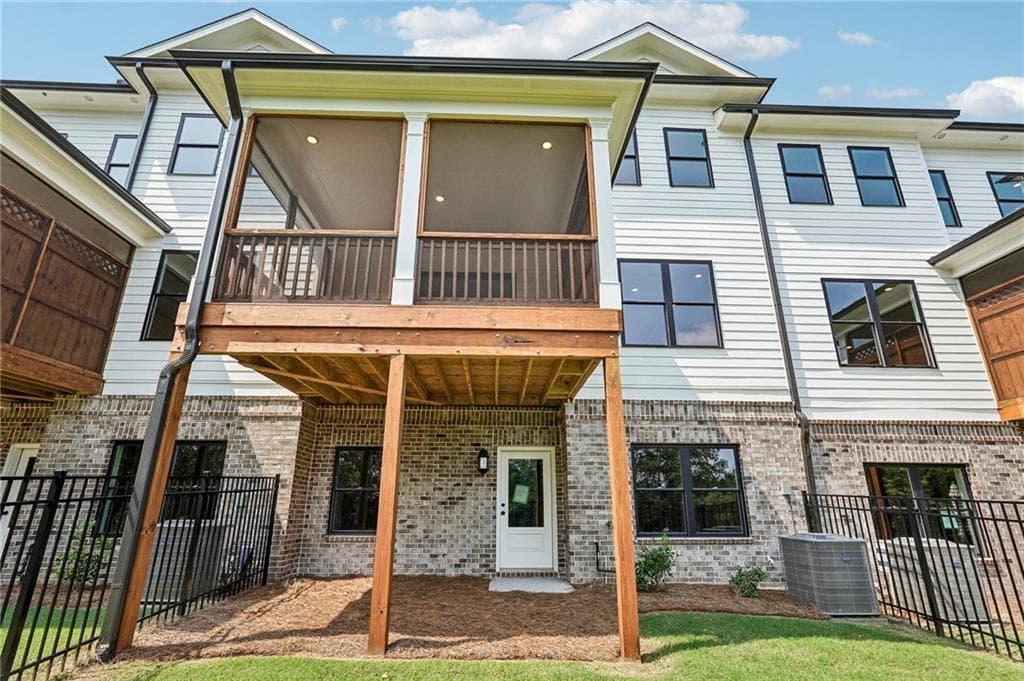3 bedroom, 3 bathroom, 2,010 sq ft townhouse for sale at 4304 Burton Bend Way 151, Buford, GA 30518 — photo 5