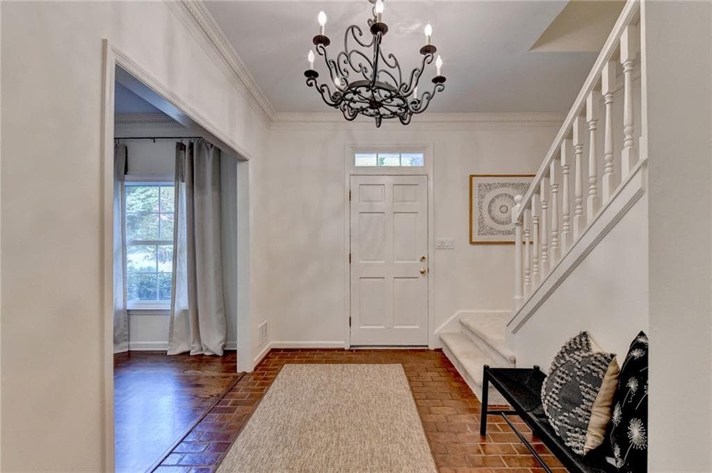 4 bedroom, 4 bathroom, 3,148 sq ft single family residence under contract at 585 Cambridge Way, Sandy Springs, GA 30328 — photo 9